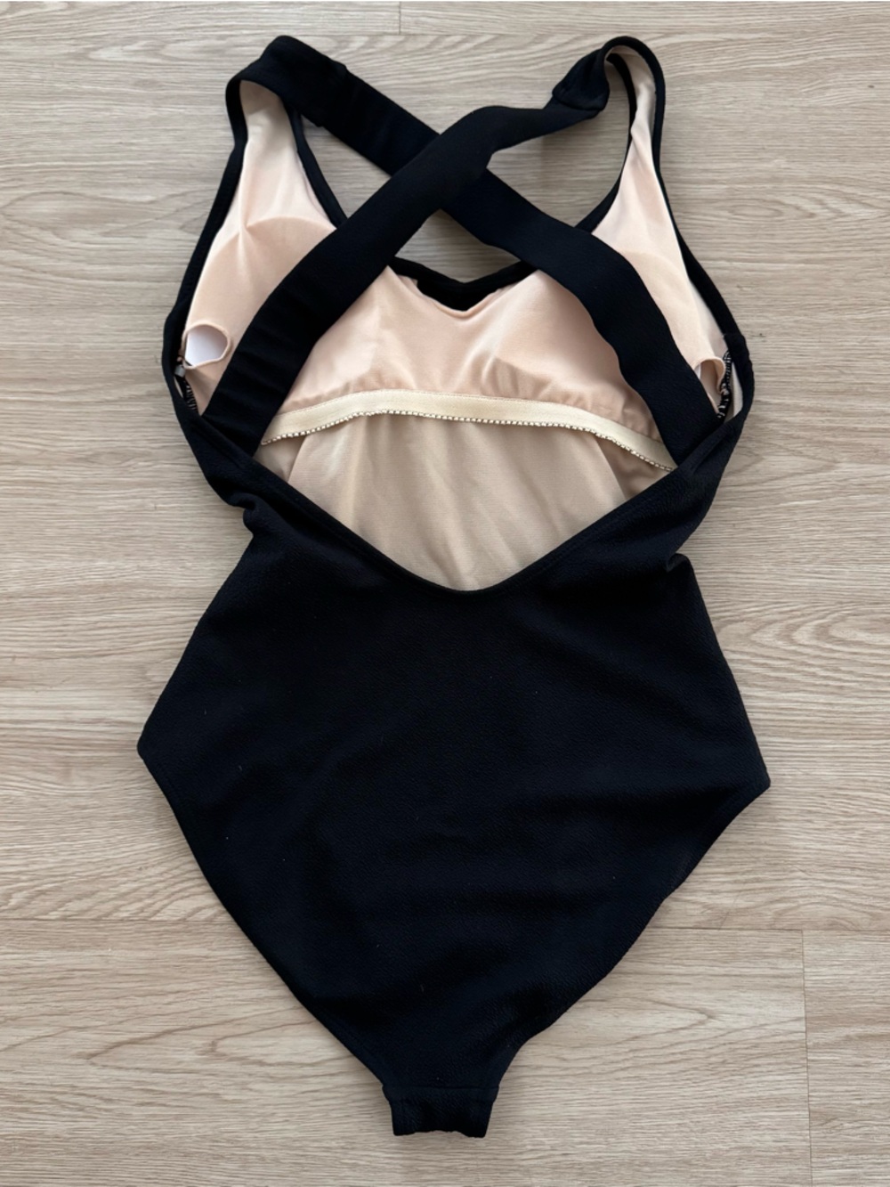 Roolee Twist-Front One-Piece contouring Swimsuit nwot - Picture 7 of 7